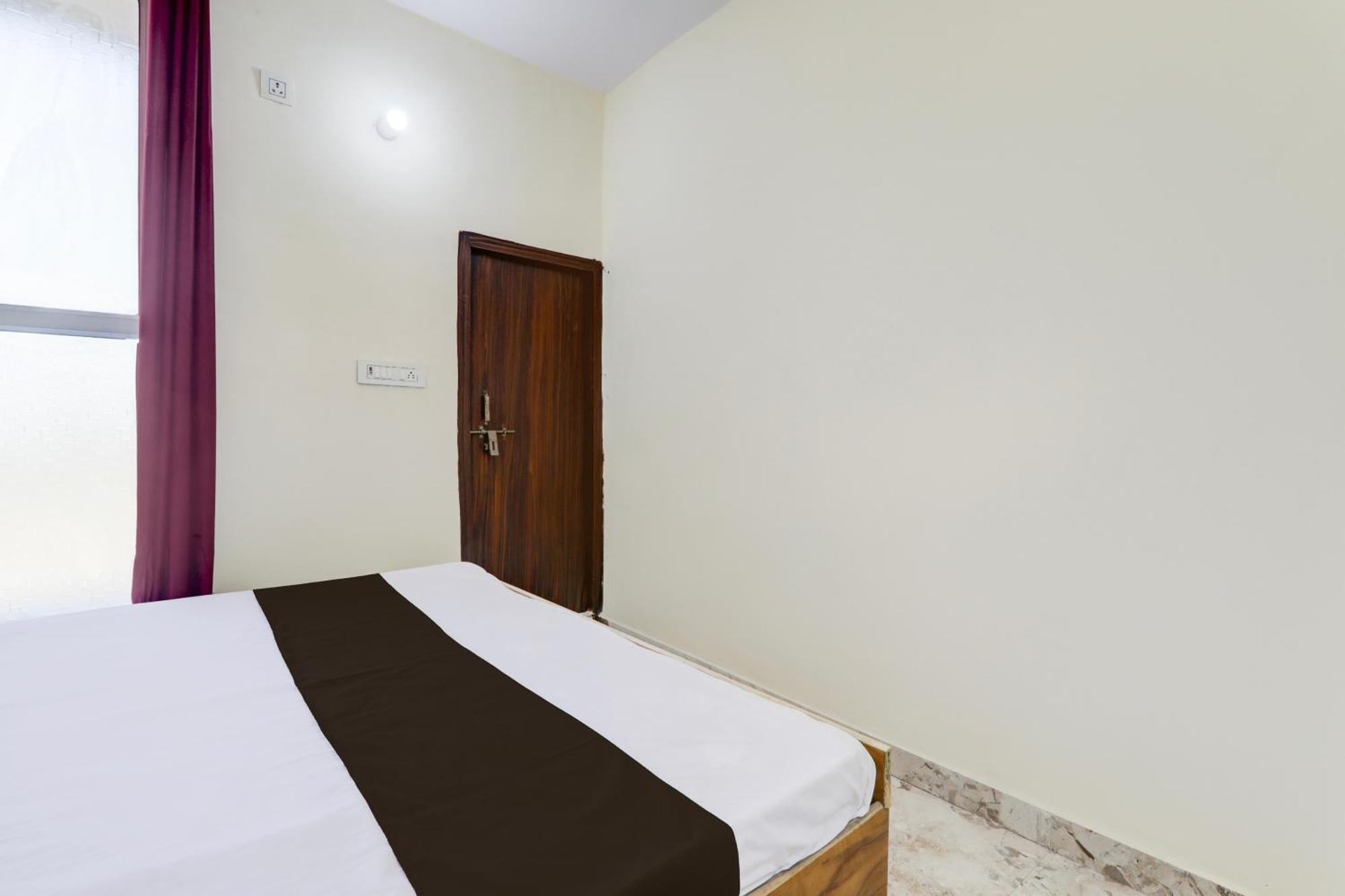 Hotel O Rn Chinhat Exterior photo