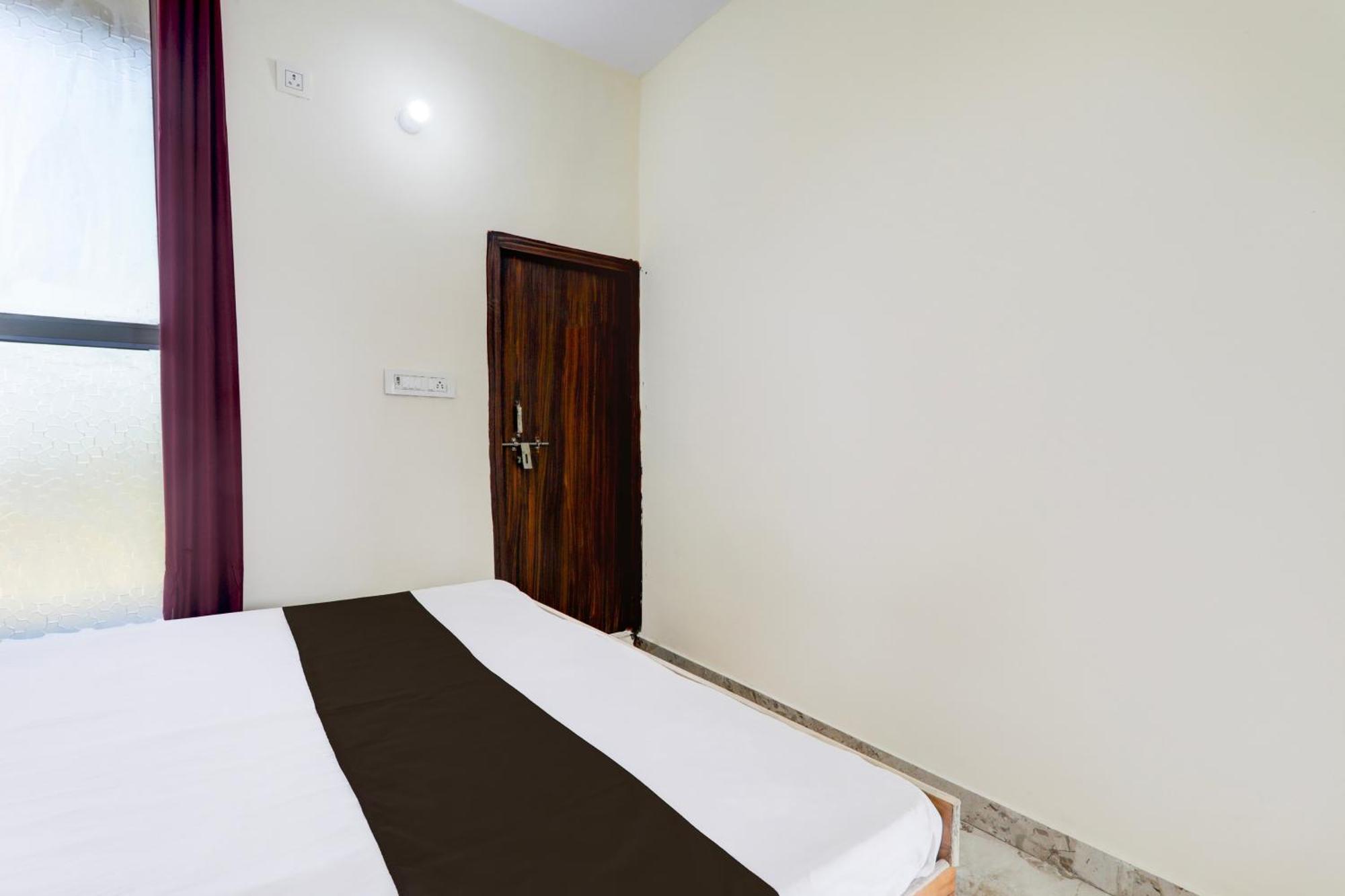 Hotel O Rn Chinhat Exterior photo