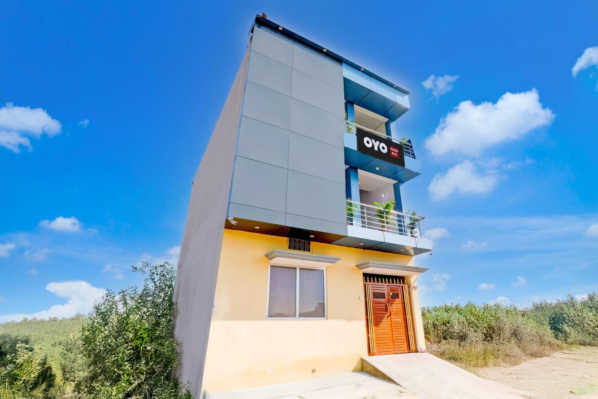 Hotel O Rn Chinhat Exterior photo